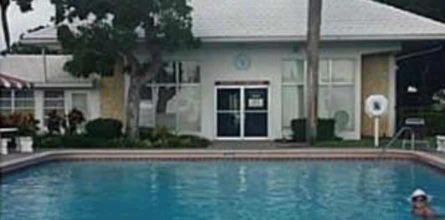 Condominio en Pompano Beach, Florida, 2 dormitorios № 1129186