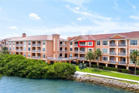 Condo in Tampa, Florida, 1 bedroom  № 1870095 - photo 25