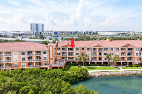 Condo in Tampa, Florida, 1 bedroom  № 1870095 - photo 21