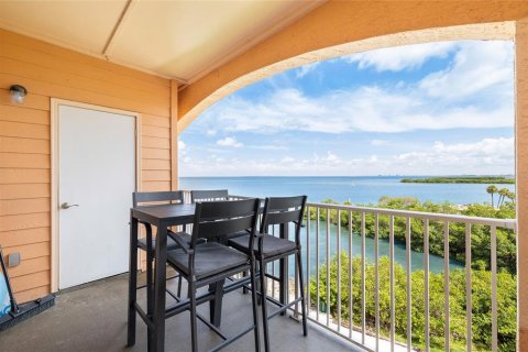 Condo in Tampa, Florida, 1 bedroom  № 1870095 - photo 16
