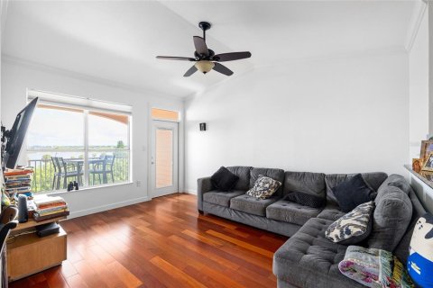 Condo in Tampa, Florida, 1 bedroom  № 1870095 - photo 5