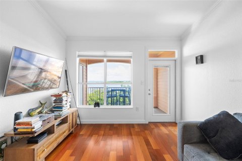 Condo in Tampa, Florida, 1 bedroom  № 1870095 - photo 6