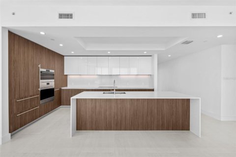 Copropriété à vendre à Tampa, Floride: 3 chambres, 247.68 m2 № 2210363 - photo 8