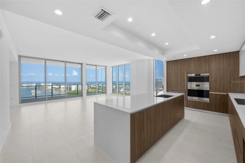 Copropriété à vendre à Tampa, Floride: 3 chambres, 247.68 m2 № 2210363 - photo 12