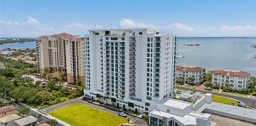 Condo à Tampa, Floride, 3 chambres  № 2210363