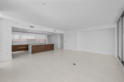Copropriété à vendre à Tampa, Floride: 3 chambres, 247.68 m2 № 2210363 - photo 9