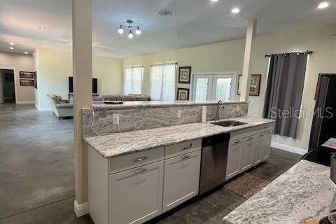 House in Ocala, Florida 4 bedrooms, 227.42 sq.m. № 1817212 - photo 7