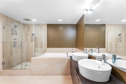Copropriété à vendre à Miami Beach, Floride: 1 chambre, 72.28 m2 № 2042199 - photo 12