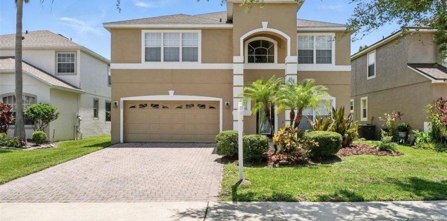 House in Orlando, Florida 4 bedrooms, 245.82 sq.m. № 1785425