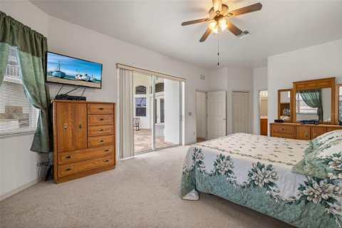 House in Fort Denaud, Florida 5 bedrooms, 336.03 sq.m. № 1823993 - photo 24