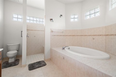 House in Fort Denaud, Florida 5 bedrooms, 336.03 sq.m. № 1823993 - photo 27