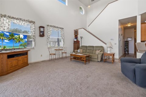 House in Fort Denaud, Florida 5 bedrooms, 336.03 sq.m. № 1823993 - photo 11