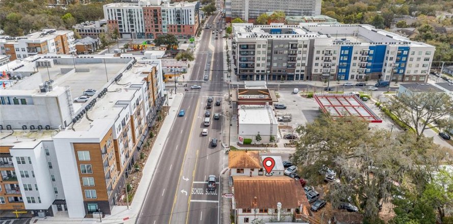 Commercial property in Gainesville, Florida 371.05 sq.m. № 1662738
