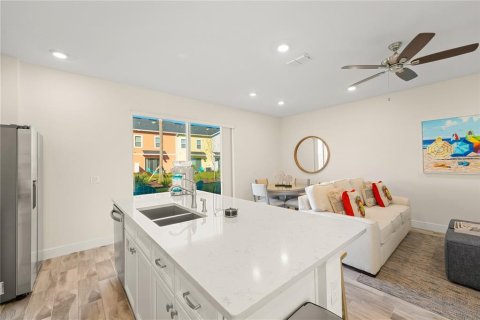 Adosado en venta en Kissimmee, Florida, 3 dormitorios, 143.53 m2 № 2222548 - foto 7