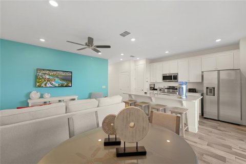 Adosado en venta en Kissimmee, Florida, 3 dormitorios, 143.53 m2 № 2222548 - foto 13