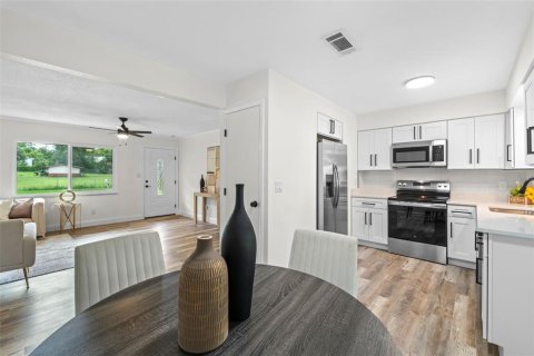 Villa ou maison à vendre à Orange City, Floride: 3 chambres, 115.94 m2 № 1902419 - photo 15