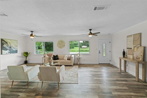 Villa ou maison à vendre à Orange City, Floride: 3 chambres, 115.94 m2 № 1902419 - photo 4