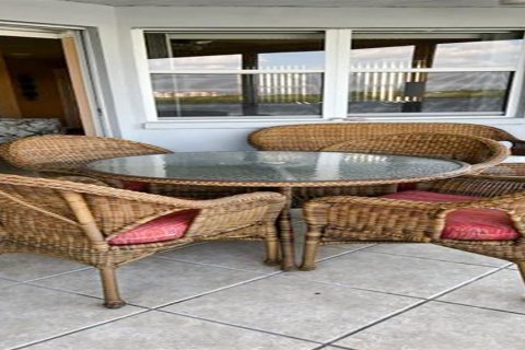Copropriété à louer à Sarasota, Floride: 2 chambres, 118.91 m2 № 2298801 - photo 3