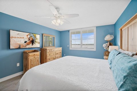 Condo in Daytona Beach, Florida, 2 bedrooms  № 1914642 - photo 16