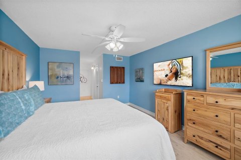 Condo in Daytona Beach, Florida, 2 bedrooms  № 1914642 - photo 15