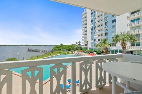 Condo in Daytona Beach, Florida, 2 bedrooms  № 1914642 - photo 4