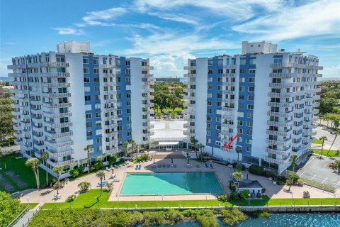 Condo in Daytona Beach, Florida, 2 bedrooms  № 1914642 - photo 29