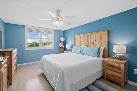 Condo in Daytona Beach, Florida, 2 bedrooms  № 1914642 - photo 14