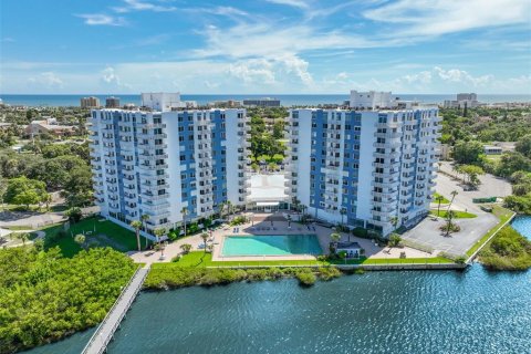 Condo in Daytona Beach, Florida, 2 bedrooms  № 1914642 - photo 28
