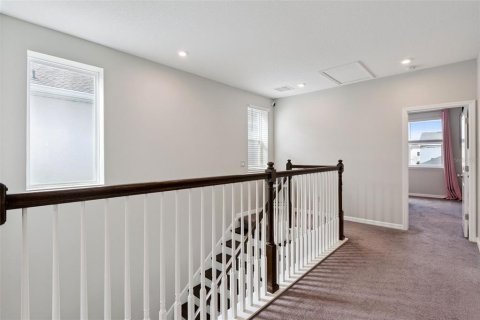House in Winter Garden, Florida 3 bedrooms, 199.65 sq.m. № 2092333 - photo 21
