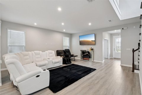 House in Winter Garden, Florida 3 bedrooms, 199.65 sq.m. № 2092333 - photo 8