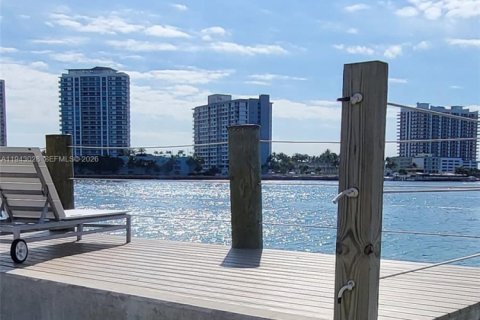 Copropriété à louer à Miami Beach, Floride: 1 chambre, 61.59 m2 № 1999392 - photo 9