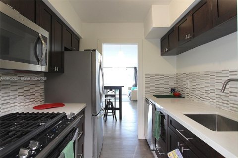 Copropriété à louer à Miami Beach, Floride: 1 chambre, 61.59 m2 № 1999392 - photo 4