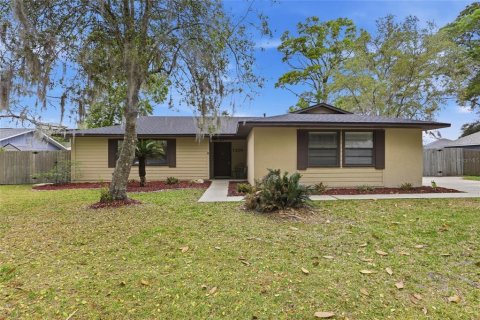 Casa en Gainesville, Florida 3 dormitorios, 195 m2 № 2129249