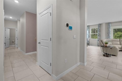 Casa en venta en Land O' Lakes, Florida, 5 dormitorios, 369.29 m2 № 2387373 - foto 12