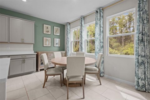 Casa en venta en Land O' Lakes, Florida, 5 dormitorios, 369.29 m2 № 2387373 - foto 19