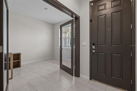 Casa en venta en Land O' Lakes, Florida, 5 dormitorios, 369.29 m2 № 2387373 - foto 9