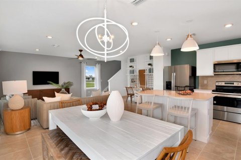 Villa ou maison à vendre à Parrish, Floride: 4 chambres, 204.66 m2 № 2418468 - photo 5
