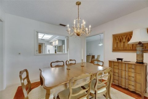 House in Wesley Chapel, Florida 3 bedrooms, 218.88 sq.m. № 2105733 - photo 15