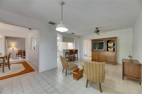 House in Wesley Chapel, Florida 3 bedrooms, 218.88 sq.m. № 2105733 - photo 20
