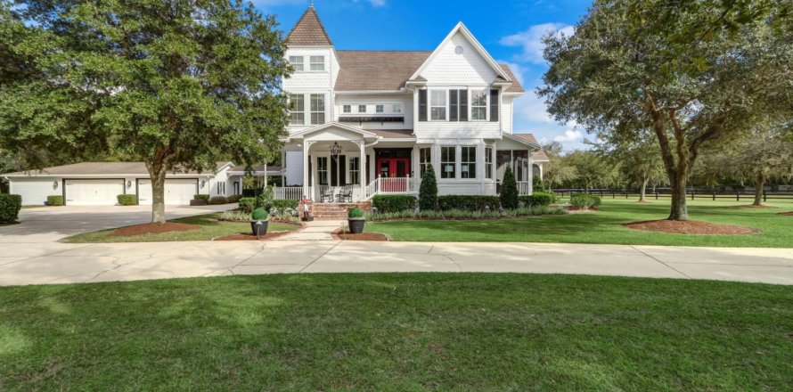 House in Green Cove Springs, Florida 5 bedrooms, 535.3 sq.m. № 817814