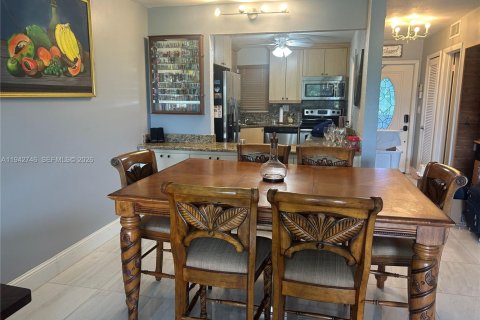 Copropriété à vendre à Pembroke Pines, Floride: 1 chambre, 74.32 m2 № 1999520 - photo 20