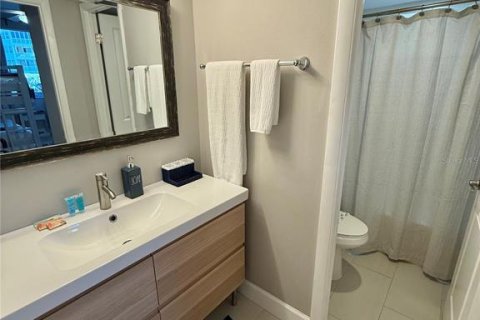 Copropriété à louer à Sarasota, Floride: 2 chambres, 107.02 m2 № 2195500 - photo 15