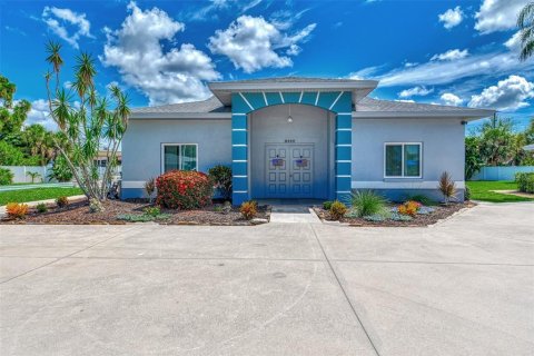 Villa ou maison à vendre à Englewood, Floride: 2 chambres, 108.7 m2 № 1255701 - photo 2
