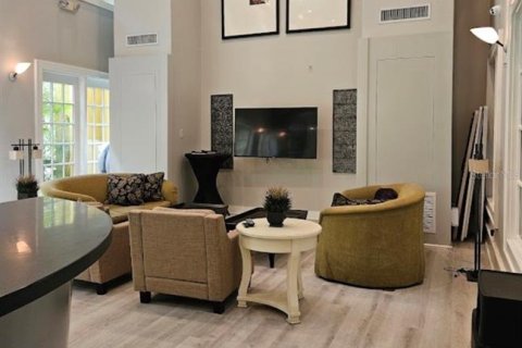 Condo in Orlando, Florida, 4 rooms № 2231999 - photo 11