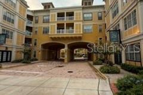 Condo in Orlando, Florida, 4 rooms № 2231999 - photo 3