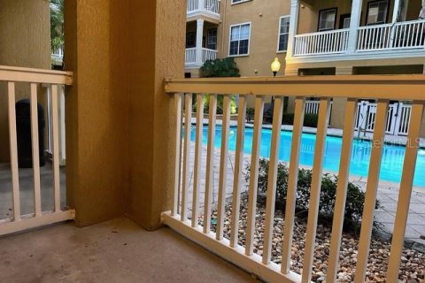 Condo in Orlando, Florida, 4 rooms № 2231999 - photo 13