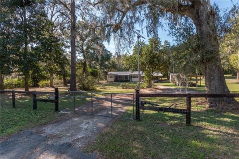 Casa en venta en Anthony, Florida, 3 dormitorios, 127.28 m2 № 1765609 - foto 1