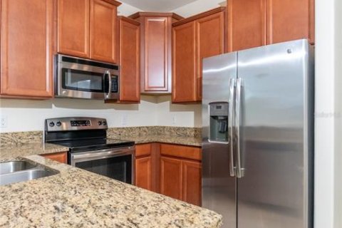 Townhouse in Hudson, Florida 3 bedrooms, 166.02 sq.m. № 1912817 - photo 5