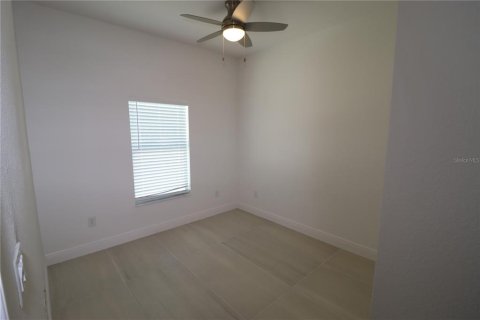 Apartamento en alquiler en Port Charlotte, Florida, 3 dormitorios, 102.19 m2 № 1637580 - foto 4