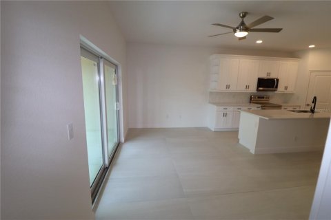 Apartamento en alquiler en Port Charlotte, Florida, 3 dormitorios, 102.19 m2 № 1637580 - foto 10